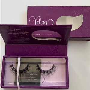 VELOUR LASHES Whispie Me Away
